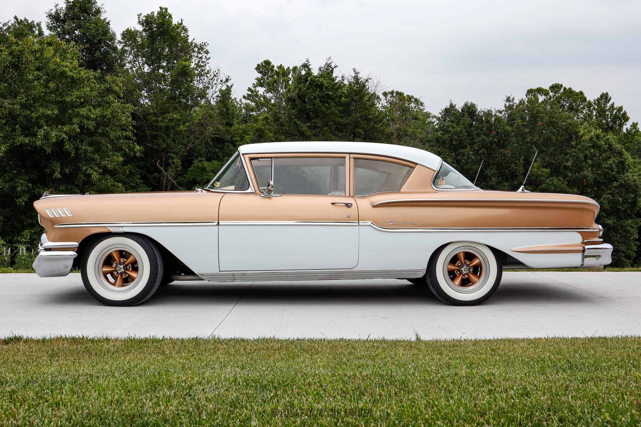 ’95 CADILLAC & ’58 CHEVY BEL AIR 2台セット 95 CADILLAC & '58 CHEVY BEL AIR 2台セット - メルカリ